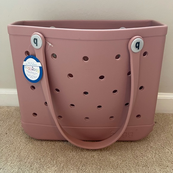 bogg bag Handbags - *Blush color baby (small tote) bogg bag NWT